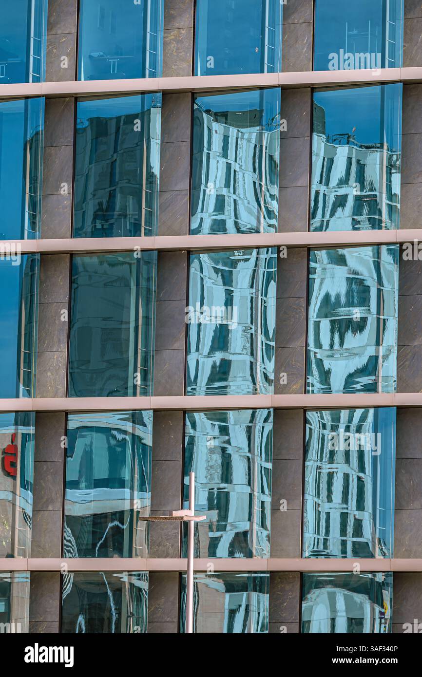 Architecture : Window reflection Stock Photo - Alamy