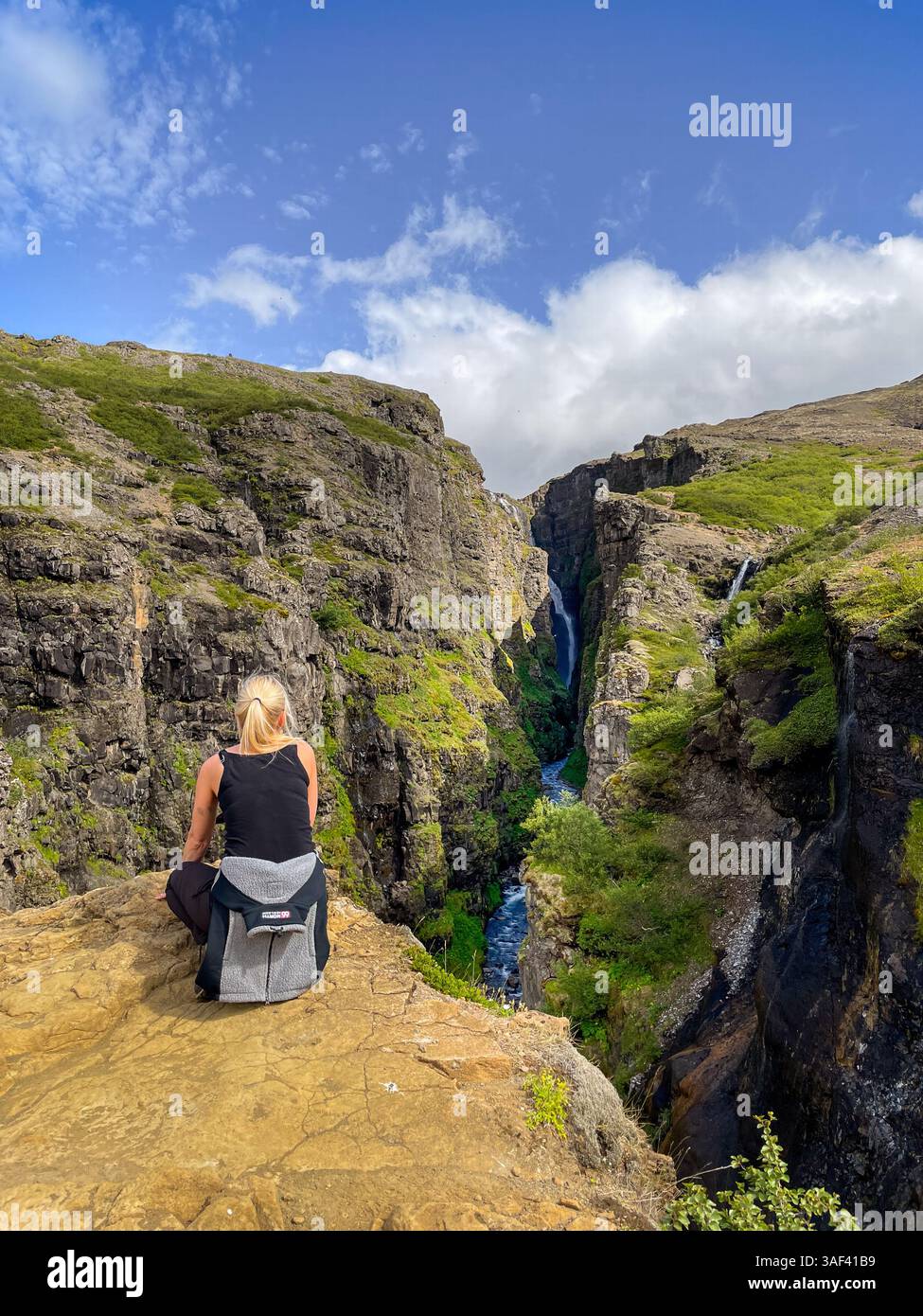 Woman enjoys breathtaking view hi-res stock photography and images - Alamy