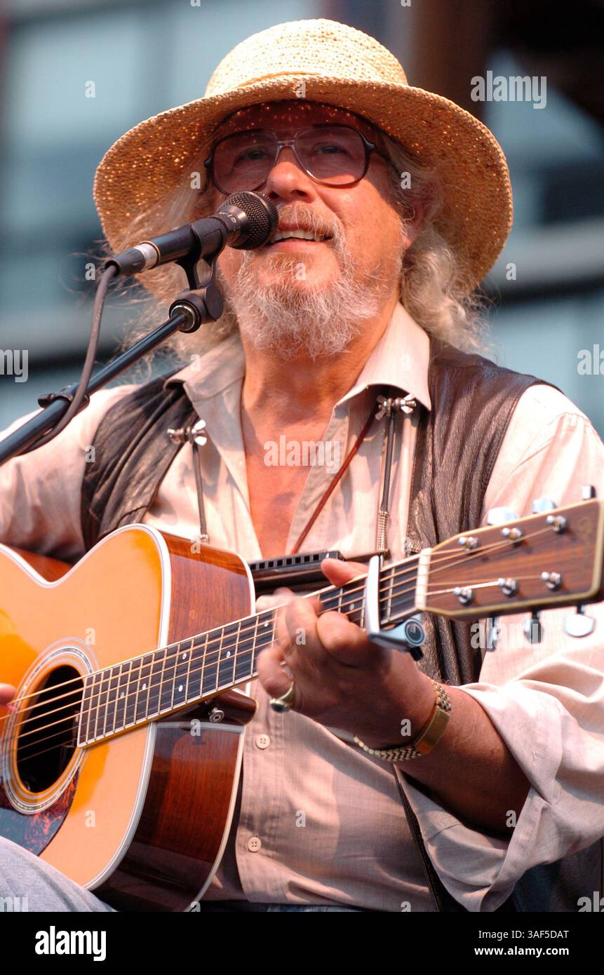 Jun 15, 2005; New York, NY, USA; Musician ARLO GUTHRIE performs his seminal album 'Alice's Restaurant' from start to finish in celebration of its 40th anniversary release in a concert at Rockefeller Park. Mandatory Credit: Photo by Bryan Smith/ZUMA Press. (©) Copyright 2005 by Bryan Smith Stock Photo