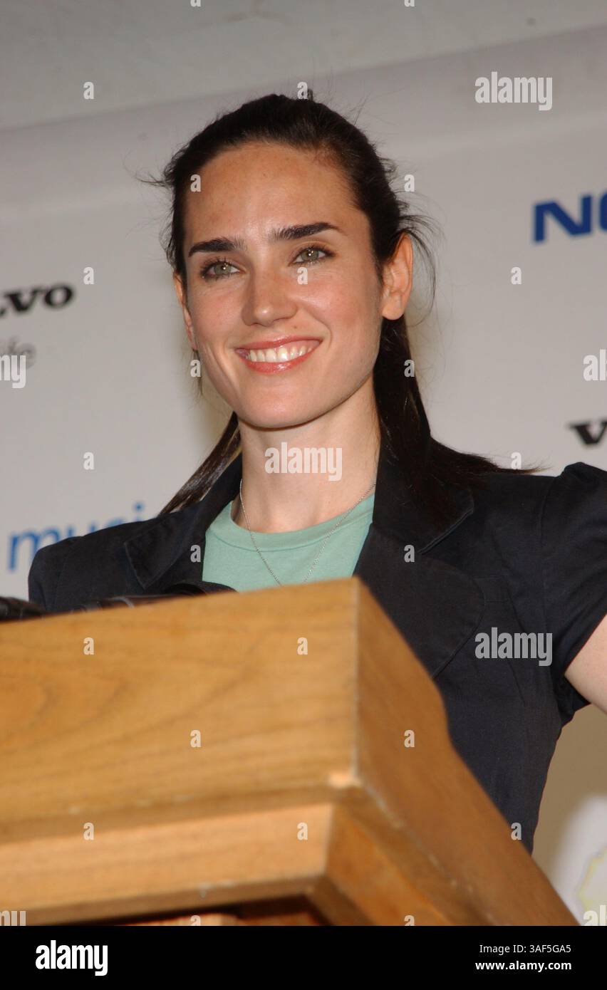 Jul 02, 2005; Philadelphia, Pennsylvania, USA; Actress JENNIFER ...