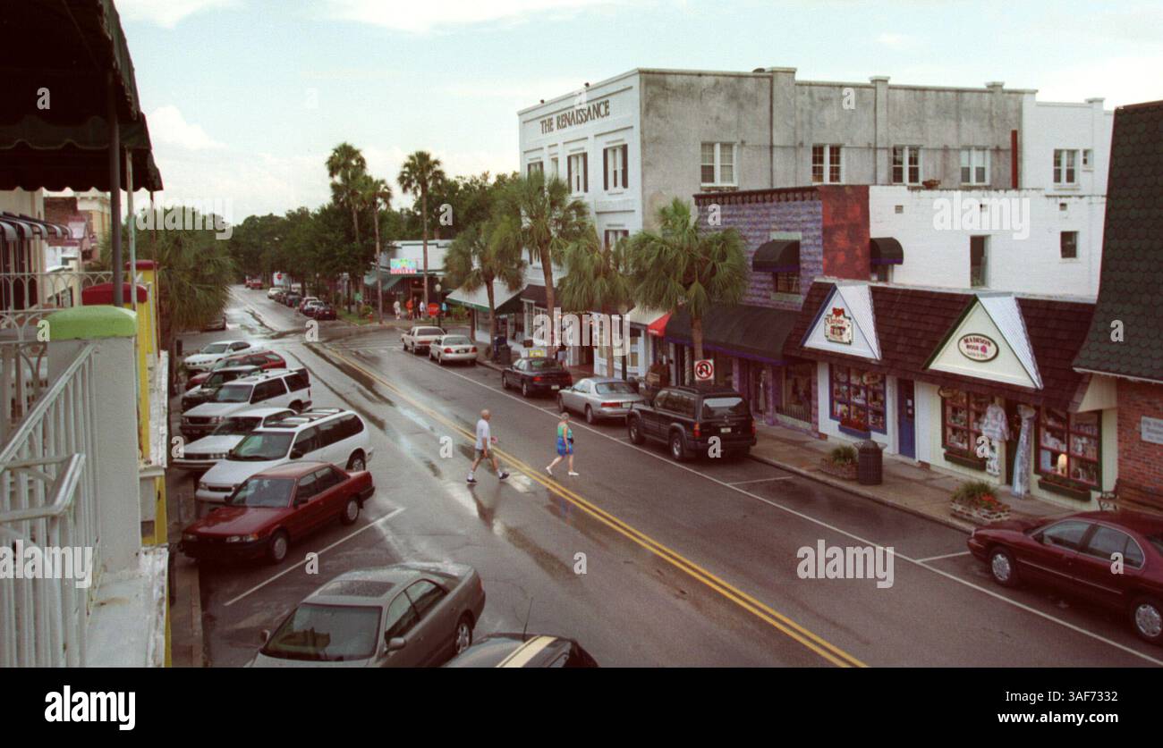 Downtown mount dora hi-res stock photography and images - Alamy, image size:1300x837