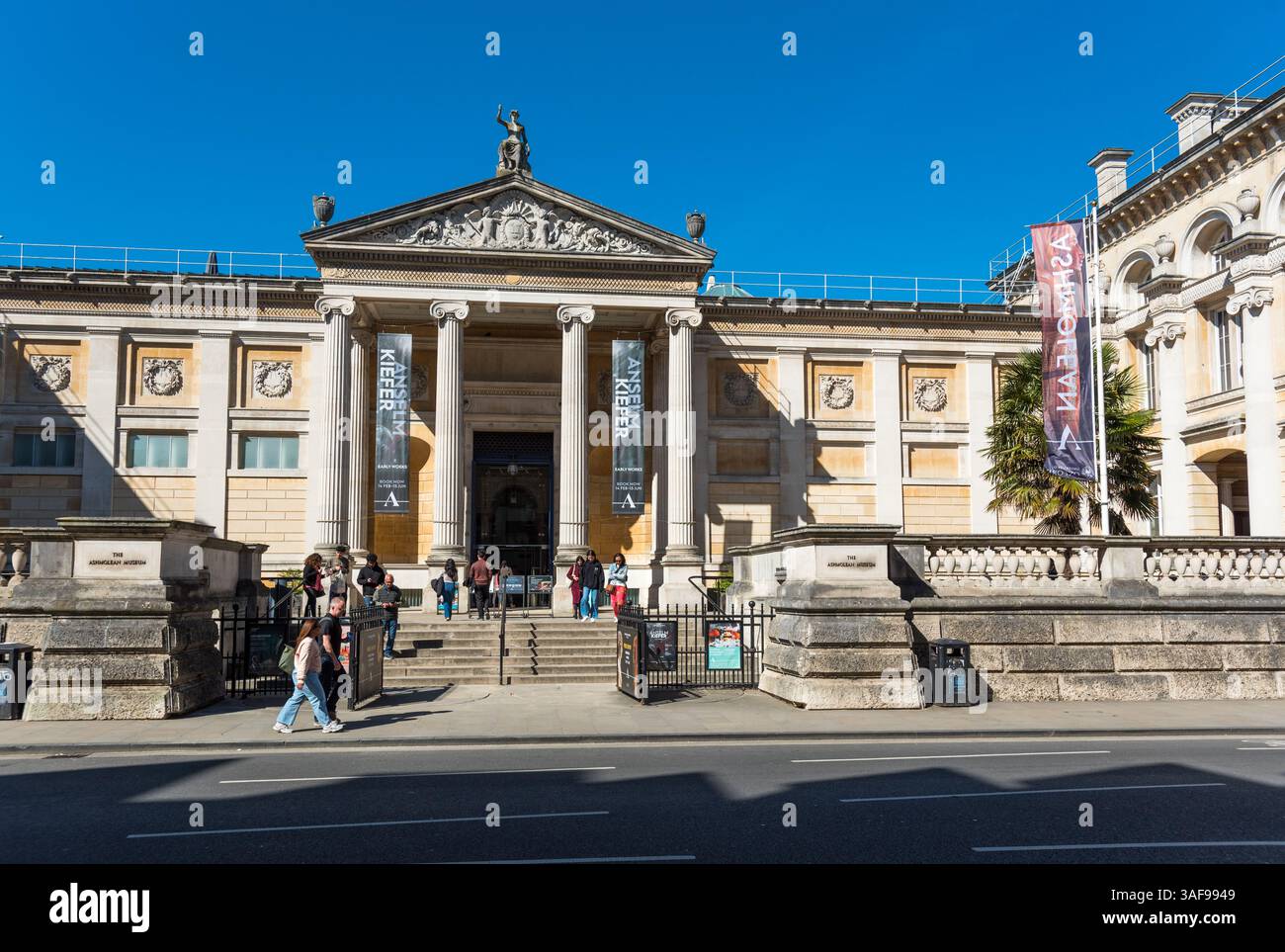 Front view of Ashmolean Museum, Oxford, United Kingdom Stock Photo - Alamy
