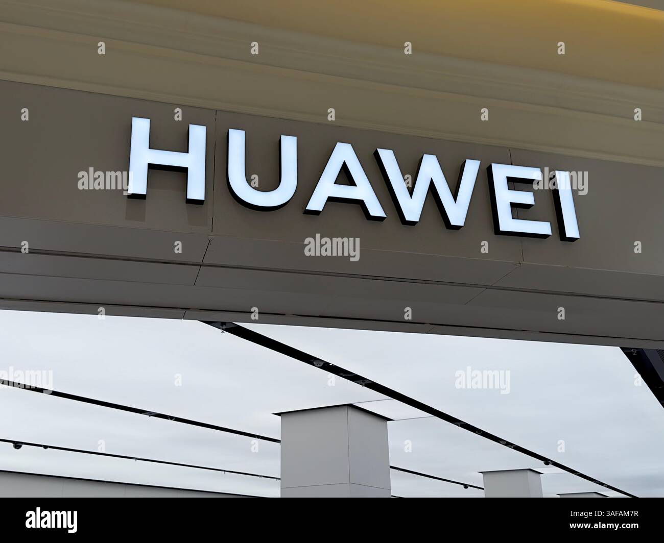 Yinchuan, China - Oct 31, 2023. Huawei store logo. Huawei is a Chinese multinational technology company - Smartphone Captured Stock Image