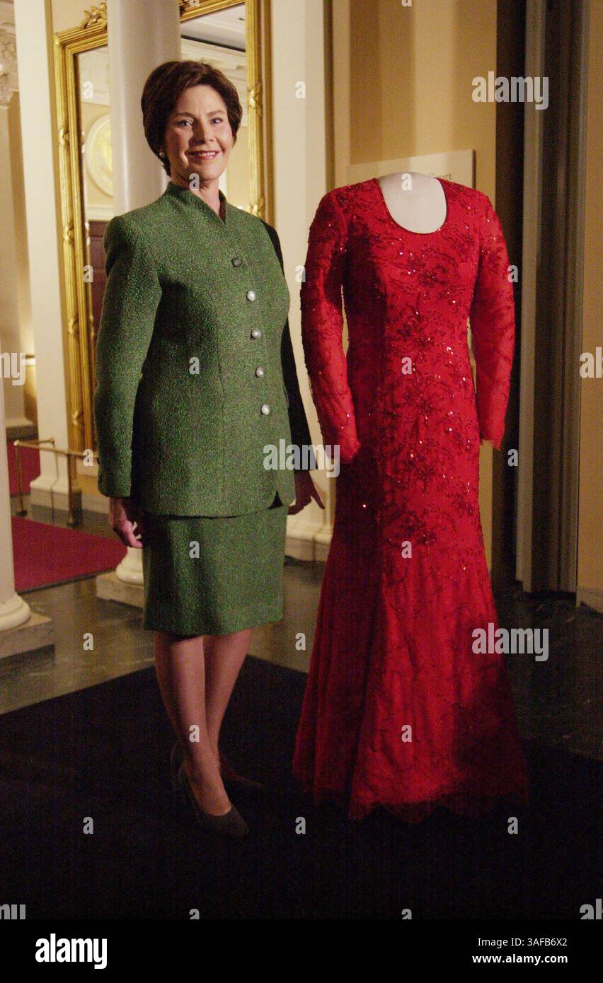 Laura bush gown hi-res stock photography and images - Alamy