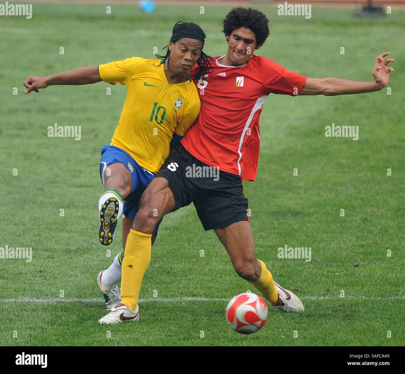 Ronaldinho brazil games hi-res stock photography and images Ronaldinho brazil games hi-res stock photography and images