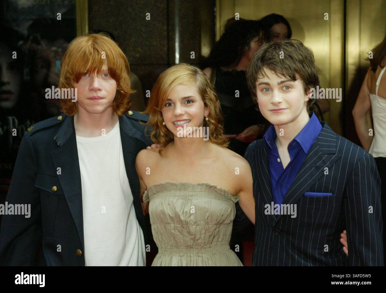 Ikki erkak xotinini paypoqda sikayotgan porno video Kimda eng katta mushuk surati bor?