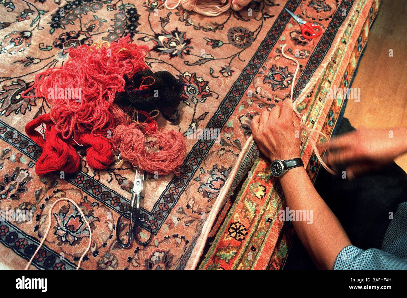 Rug gallery hi-res stock photography and images - Alamy