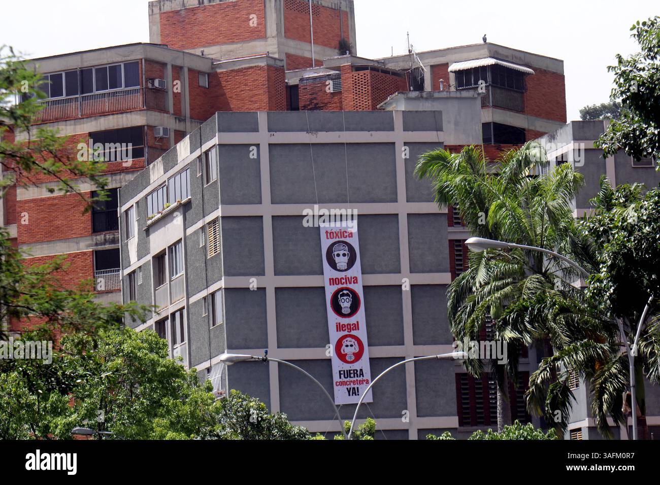 Edificios de una planta hi-res stock photography and images - Alamy