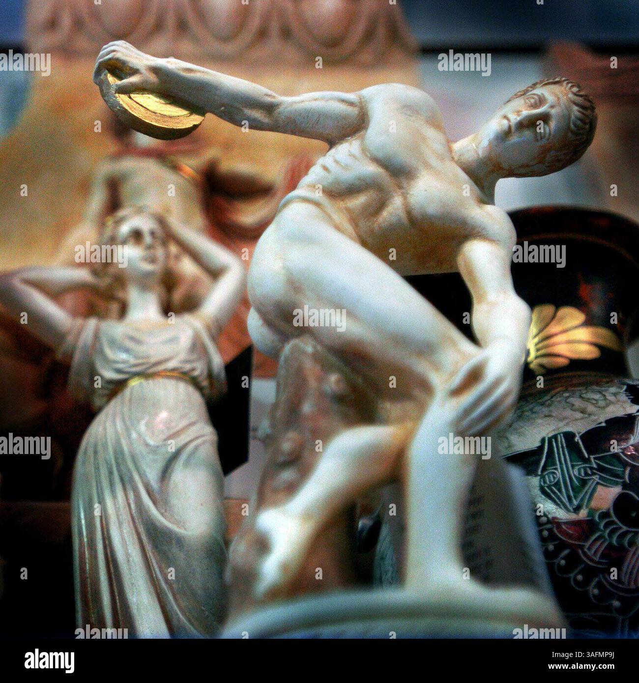 DELIVER TO NP DESK 2 A Reproduction Of Myron s Discobolus Statue deliver-to-np-desk-2-a-reproduction-of-myron-s-discobolus-statue