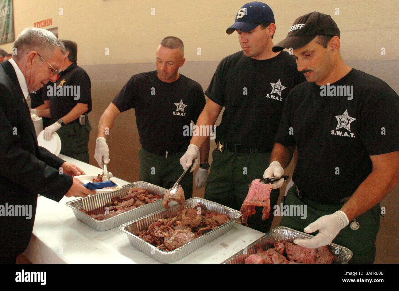 PHOTO 1 CAPTION Dade City Friday, (09/30/2005) .Robert Dodd (cq