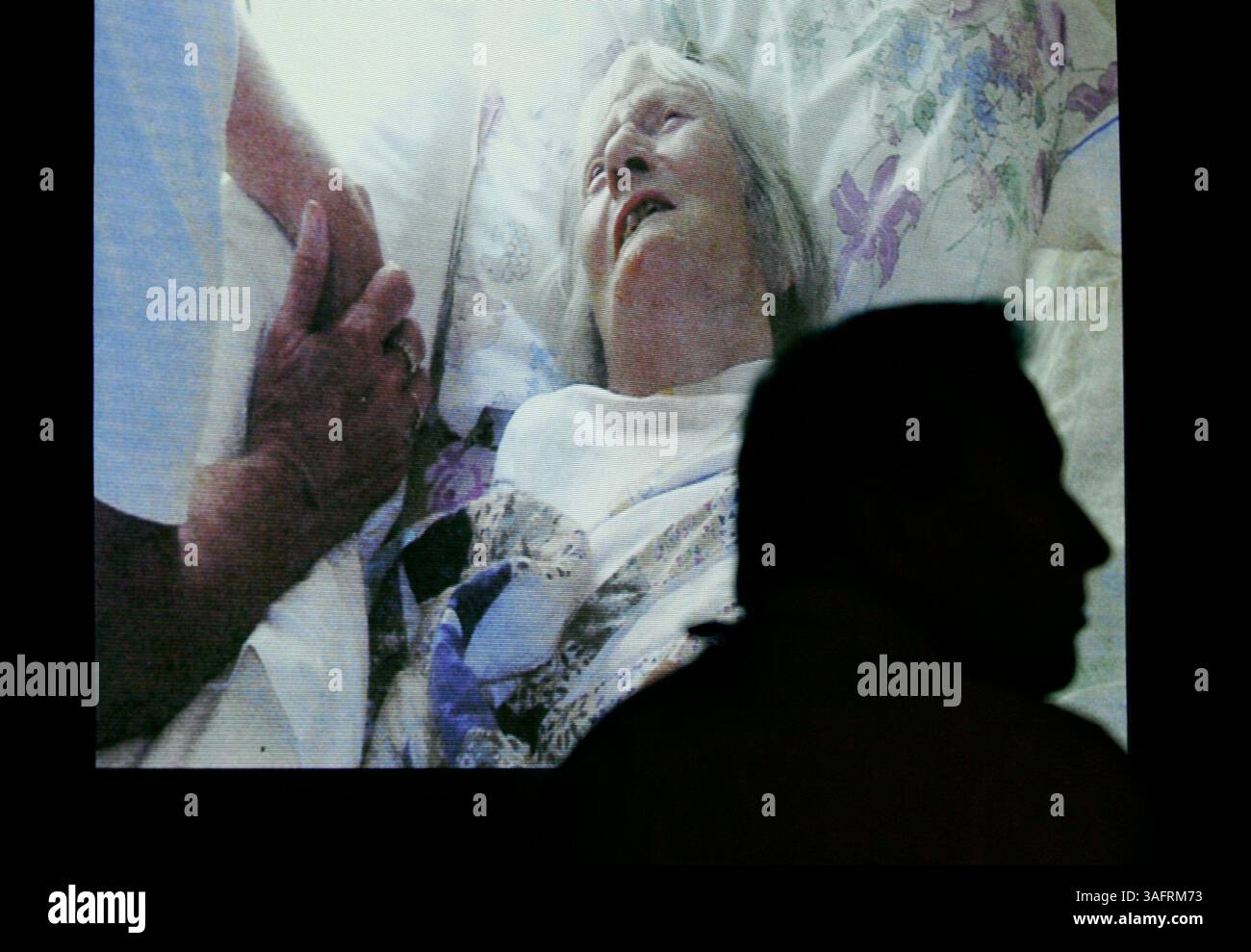 CAPTION: (06/27/2006, INVERNESS) Detective Gary Atchison with the Citrus County Sheriff's Office's major crimes unit listens during a presentation to the media detailing the case of Lillian Willich, 92, who died following complications from severe bed sores in December of 2003. Circuit Judge Ric Howard sentenced Carolyn J. Smith, 63, to a 20-year prison sentence on Monday on charges of exploitation of the elderly as well as a concurrent five-year-term for elderly neglect for taking about 400,000 from Willich and neglecting her medical care..STORY SUMMARY:. (Credit Image: St Petersburg Times/ZU Stock Photo
