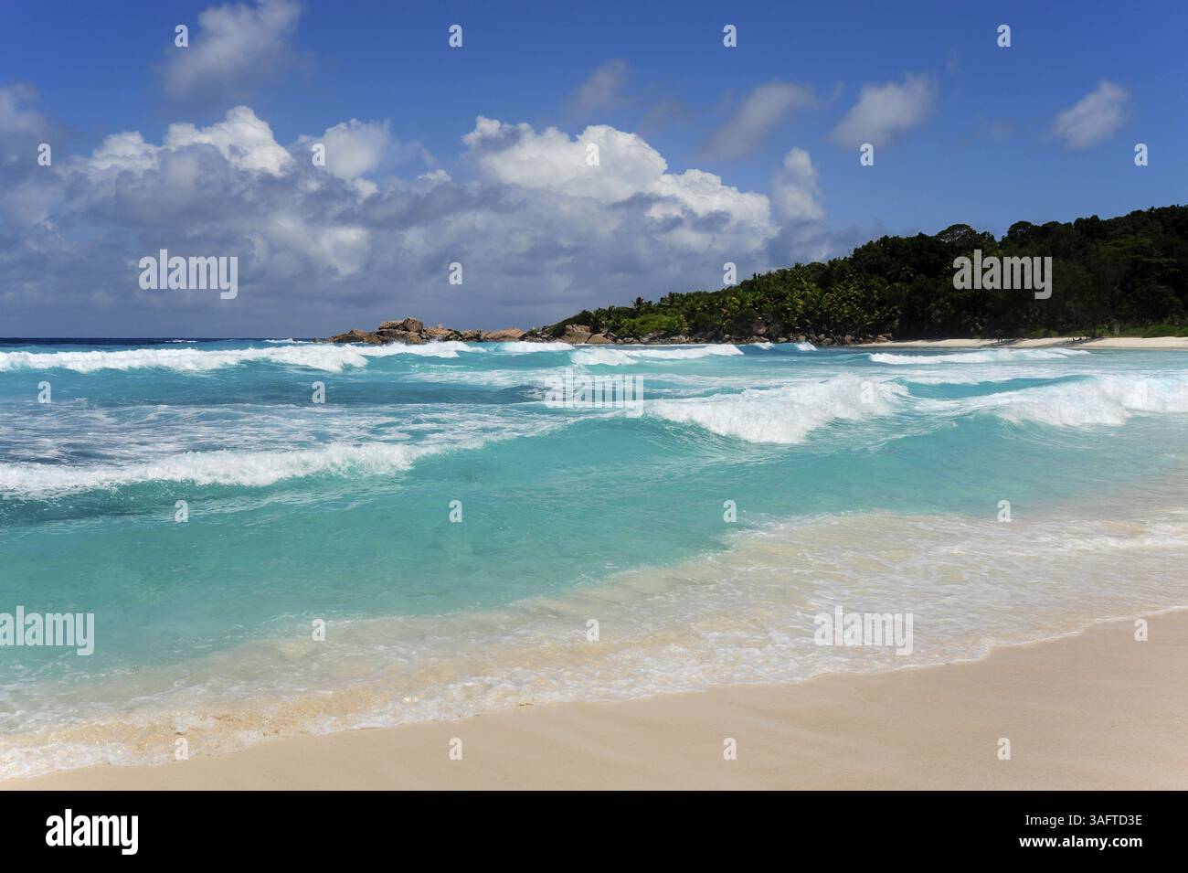 Anse Cocos beach, La Digue Island, Seychelles, Indian Ocean, Africa — free download