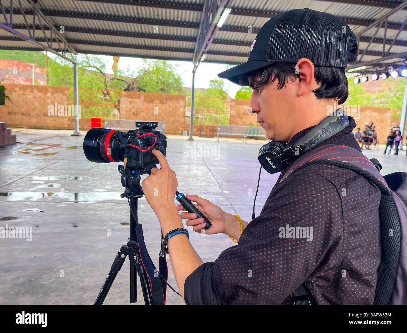 Heriberto Verduzco Canon R3, Canon R1, Canon R5, Marrk II, FX 30, Photography camera, video camera, camera lenses, Canon, Sony, Godox flash, Go Pro, production staff, tripod, monopod, Think Tank Photo, Manfrotto, Lowepro, 400 mm,. 500 mm long lens, Miami, Ronin, DJI, drone, mac book pro Hermosillo, Marlins FL USA...(Photo Luis Gutierrez/ Norte Photo)   Canon R3, Canon R1, Canon R5, Marrk II, FX 30, Camara de fotografia, camara de video, lentes de camara, Canon, Sony,  flash Godox , Go Pro, staff de producion, tripie, mono pie, Think Tank Photo, Manfrotto, Lowepro , 400 mm,. 500 mm lente largo Stock Photo