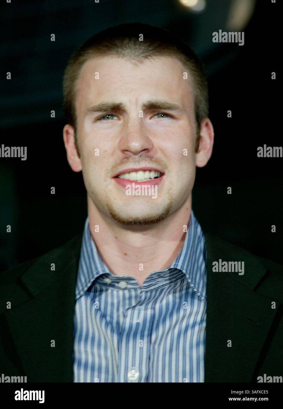 Chris evans actor 2004 hi-res stock photography and images - Alamy