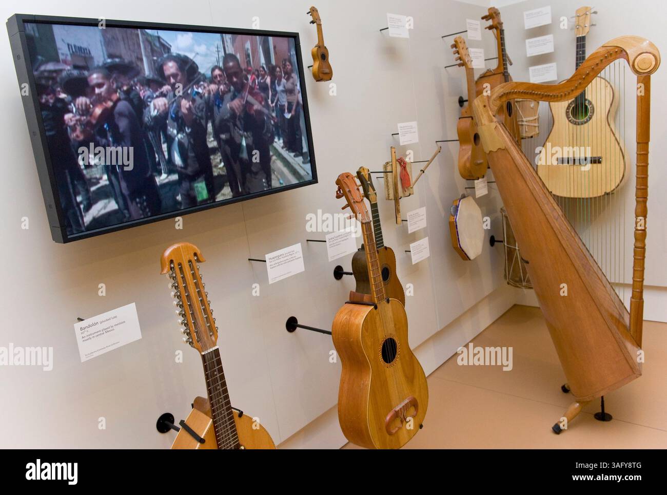 High resolution video screens hi-res stock photography and images - Alamy