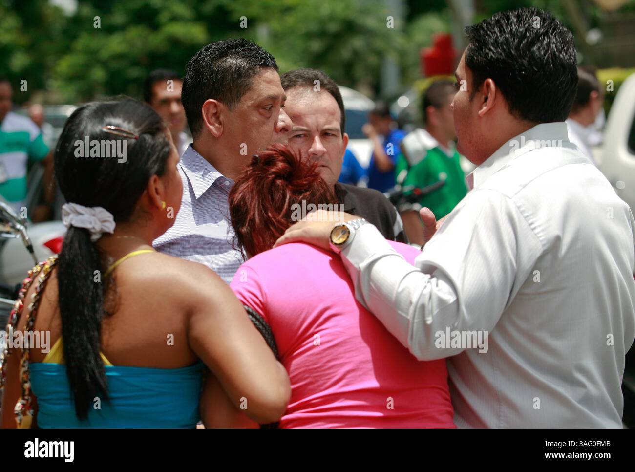 Aug. 21, 2012 - Caracas, DISTRITO CAPITAL, Venezuela - Familiares de Luis  Angel Solano Sanchez. Caracas, 22-08-12 (LEONARDO NOGUERA / EL  NACIONAL)....Prohibido el uso o reproducciÃ³n de esta imagen en Venezuela.  (Credit