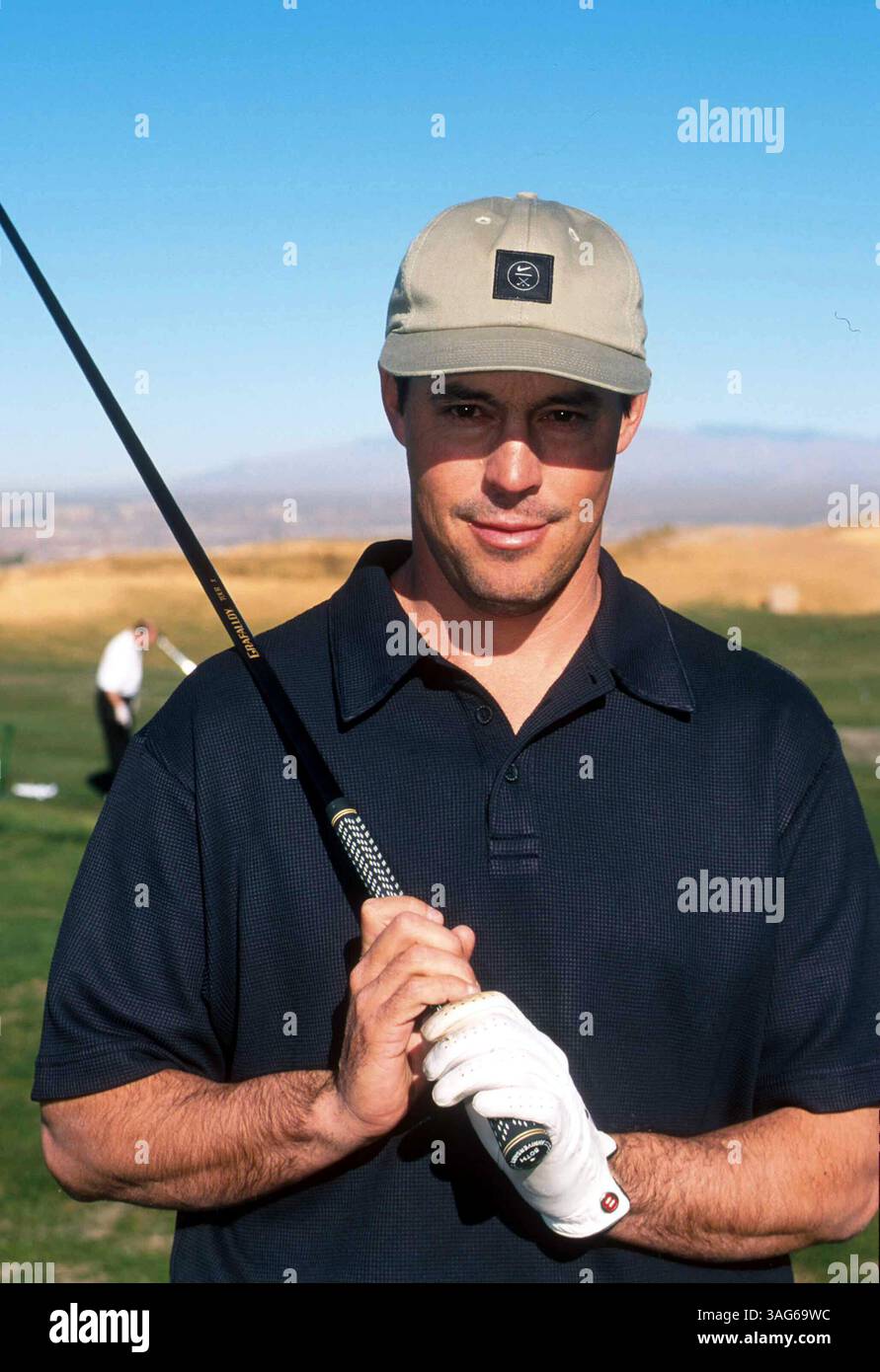 Jan 04, 2001; Las Vegas, NV, USA; Baseball Player GREG MADDUX on the driving range practicing his swing @ the 7th annual 'DirecTV Charity Golf Classic.'.  (Credit Image: Mike Valdez/ZUMAPRESS.com) Stock Photo