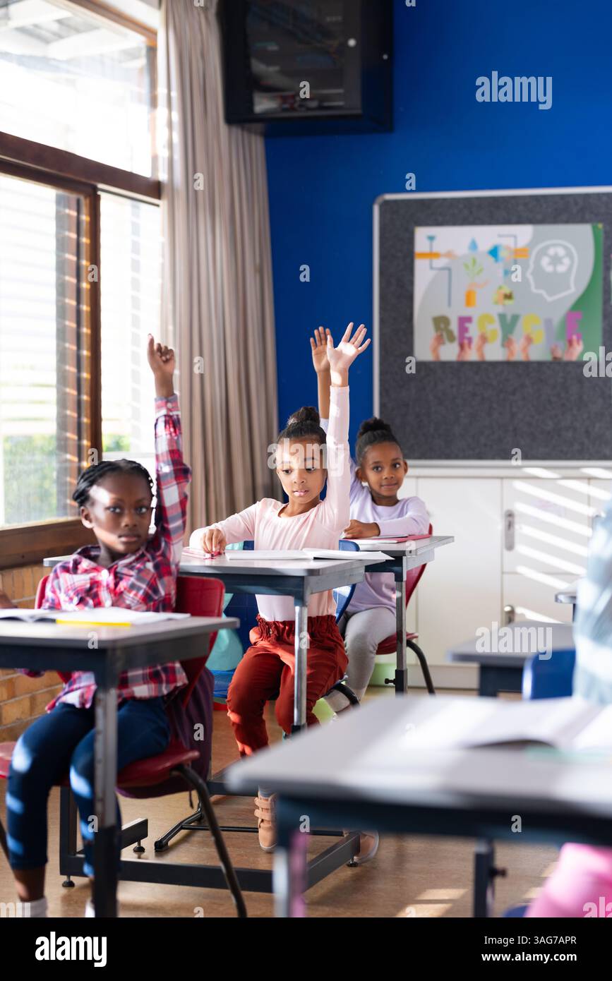 Children thinking classroom hi-res stock photography and images - Alamy