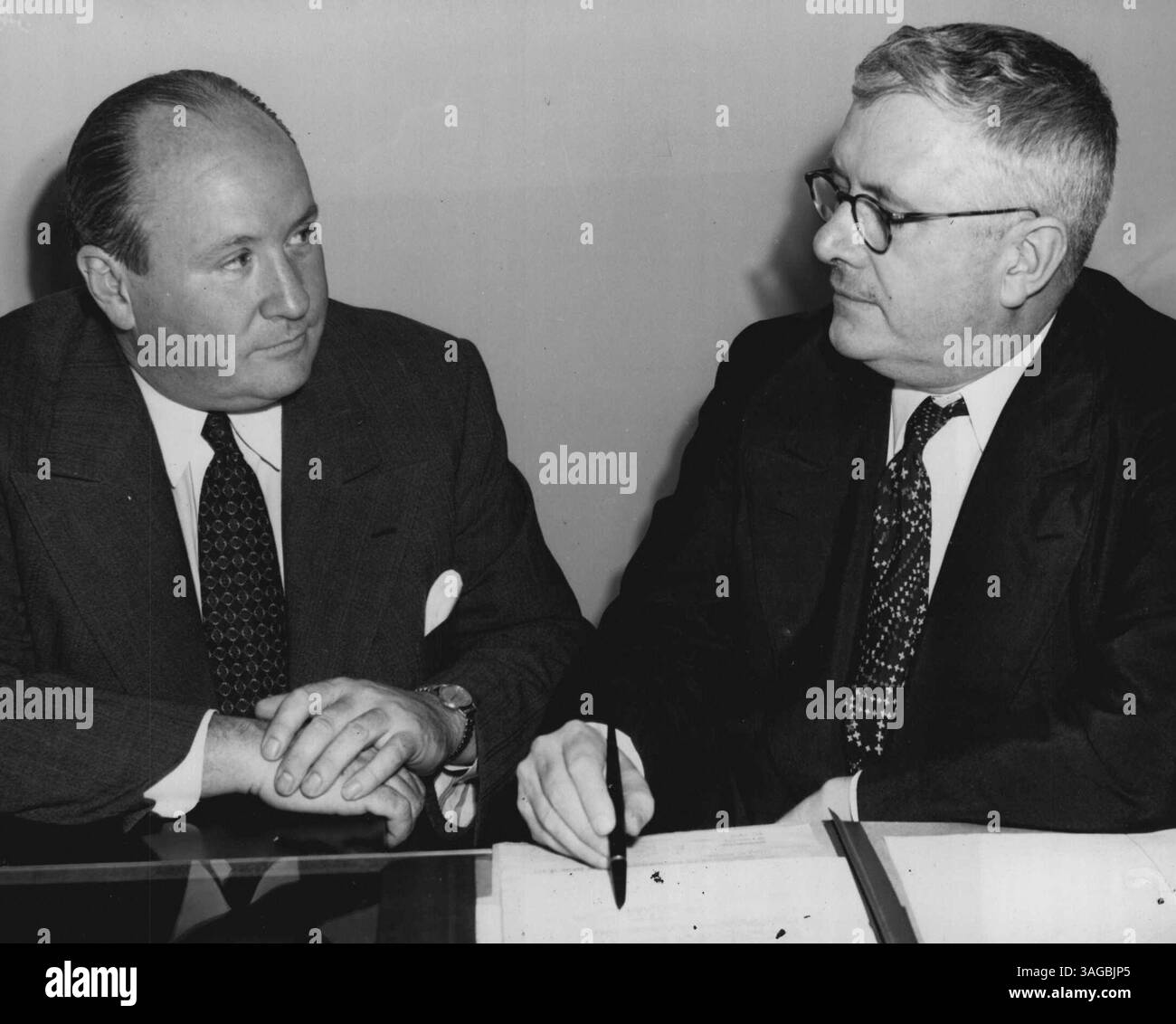 Australian consulate Black and White Stock Photos & Images - Alamy
