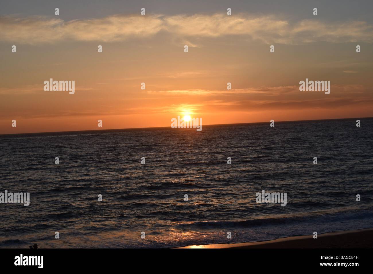 Golden Hour Over the Pacific: A Serene Sunset at Moonstone Beach, Cambria - Stock Image
