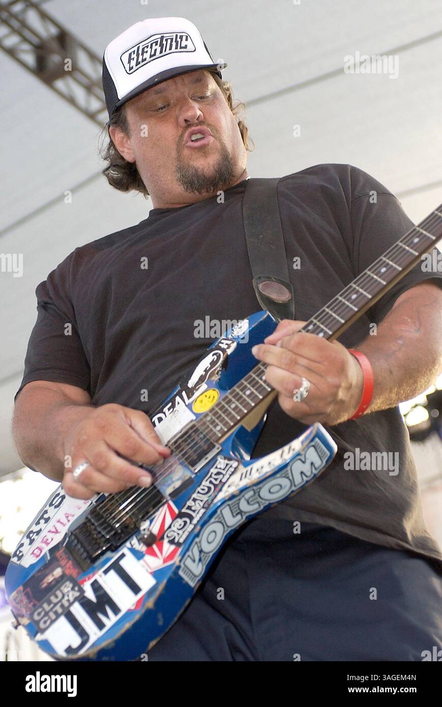 Fletcher dragge of pennywise hi-res stock photography and images