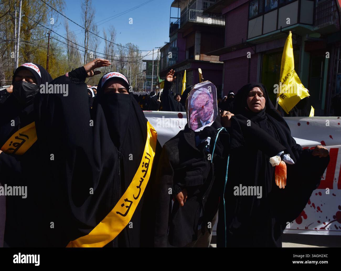 Kashmiri Shiite Muslim protesters shout anti -Israel slogans as they ...