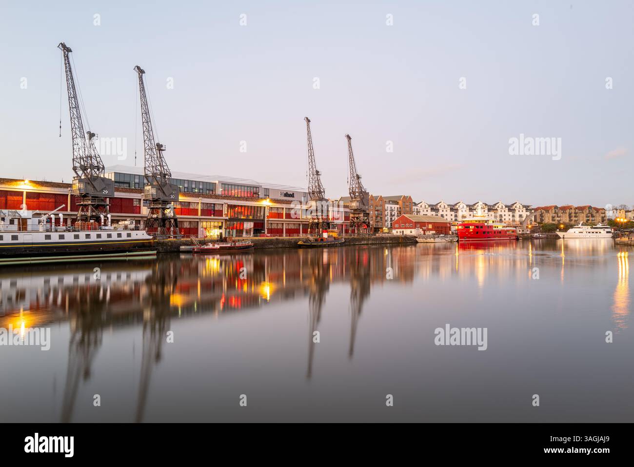 Port of bristol uk hi-res stock photography and images - Alamy