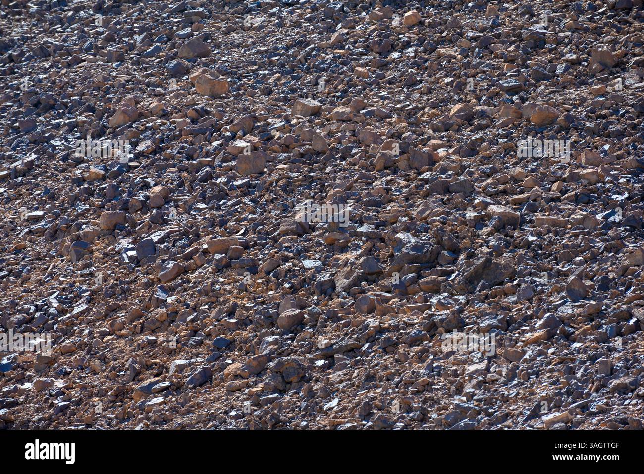Ramon Rocks layered rock formation, along the Ramon Colors Route, in Makhtesh Ramon ...