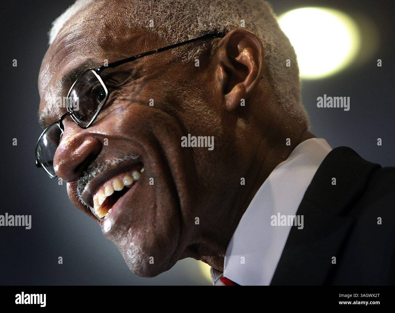 Oct 26, 2009 (jwwharton) Photo by Jim Weber: After winning a sound victory in this month's special election to fill Willie Herenton's vacated seat, Memphis' new Mayor AC Wharton delivers an acceptance speech after being sworn in Monday afternoon in the Hall of Mayors at City Hall. (Credit Image: © The Commercial Appeal/ZUMApress.com) Stock Photo