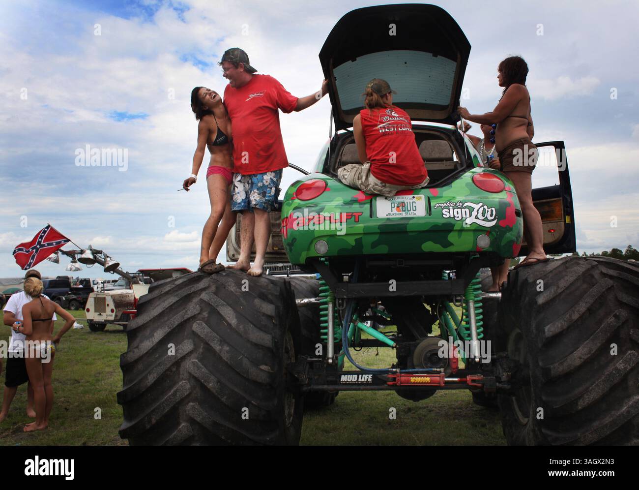 Atv 3 wheel hi-res stock photography and images - Alamy