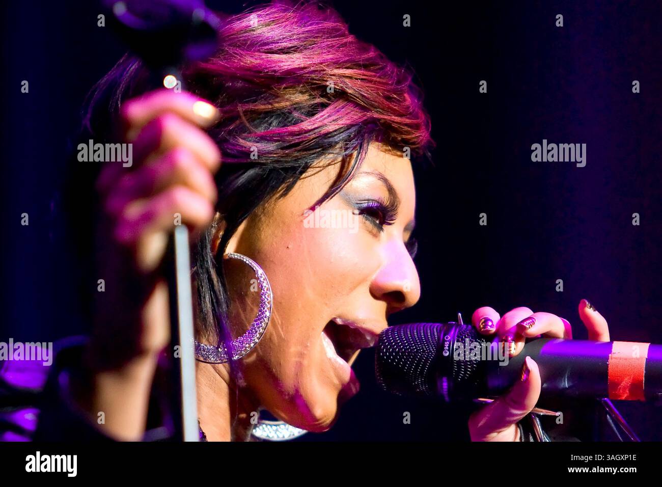 Keri Hilson performing onstage during POWERHOUSE 2009 ft. Jay-Z