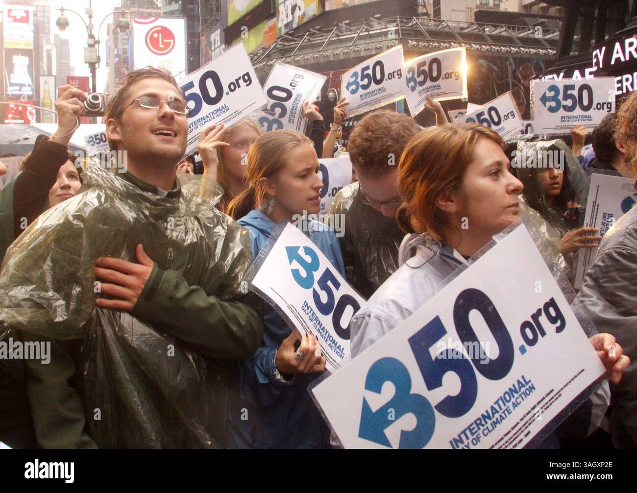 Oct 24, 2009 - New York, New York, USA - 350.org environmental ...