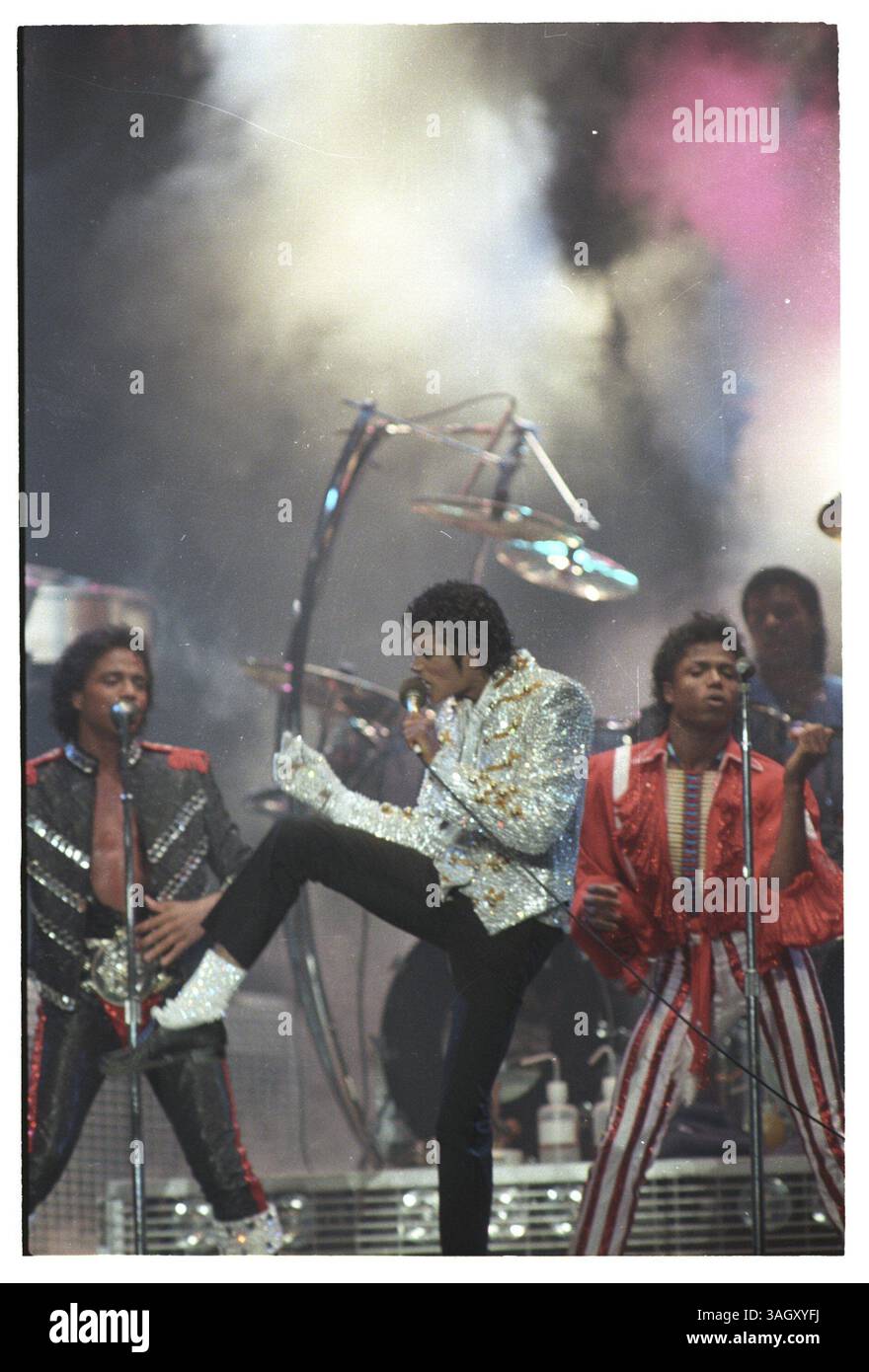 Michael Jackson, 1984 Victory Tour. Photo by Richard Lee (Credit Image ...