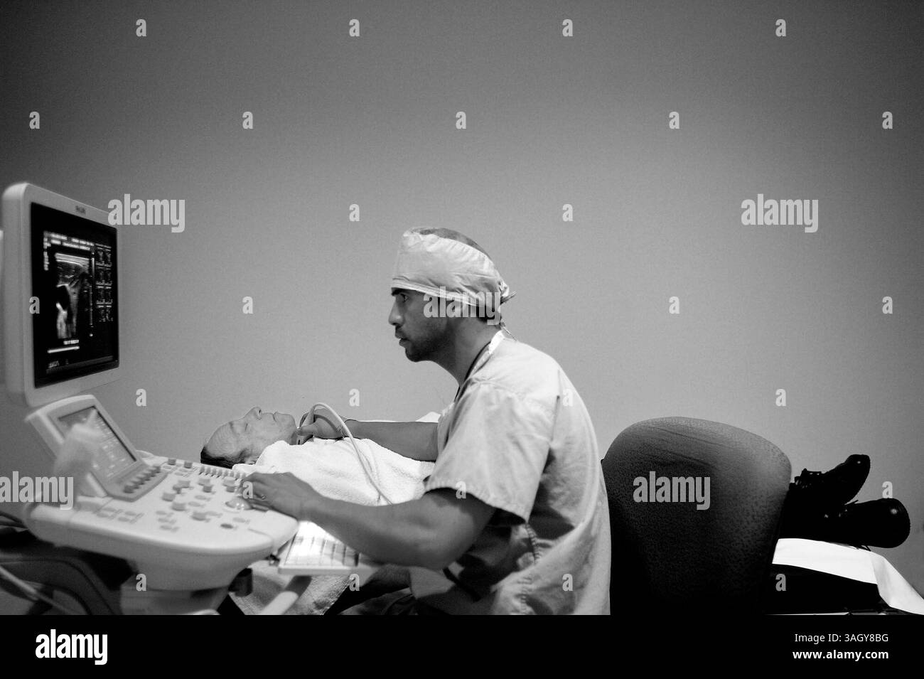 Jul 01, 2009 - Sunrise, Florida, USA - HOWARD MALLINGER, 64, has a Ultrasound, his doctors have found a cyst that may be cancerious. Howard Mallanger moved to Sunrise, Florida three years ago with his wife and two sons, 14 months ago howards wife was diagnosed with stage 4 brain cancer due to the cost of medical care and being disabled. The bank has foreclosed on the condo he and his wife bought for 100,000 (putting 30,000 down, most of there life savings) and FPL shut off his electric back in August of 2008. (Credit Image: © Michael Francis McElroy/ZUMA Press) Stock Photo