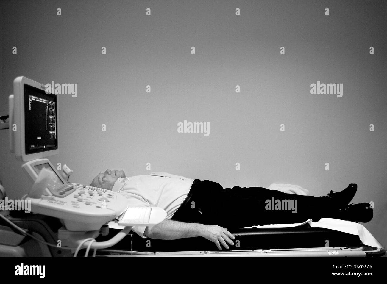 Jul 01, 2009 - Sunrise, Florida, USA - HOWARD MALLINGER, 64, has a Ultrasound, his doctors have found a cyst that may be cancerious. Howard Mallanger moved to Sunrise, Florida three years ago with his wife and two sons, 14 months ago howards wife was diagnosed with stage 4 brain cancer due to the cost of medical care and being disabled. The bank has foreclosed on the condo he and his wife bought for 100,000 (putting 30,000 down, most of there life savings) and FPL shut off his electric back in August of 2008. (Credit Image: © Michael Francis McElroy/ZUMA Press) Stock Photo