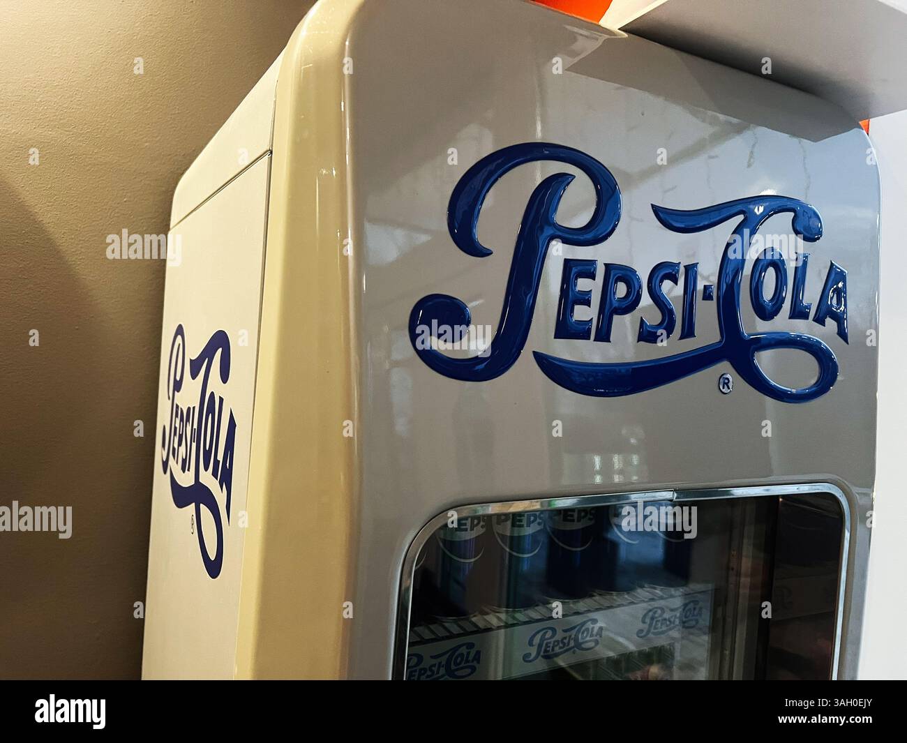 Pepsi cola display hi-res stock photography and images - Alamy