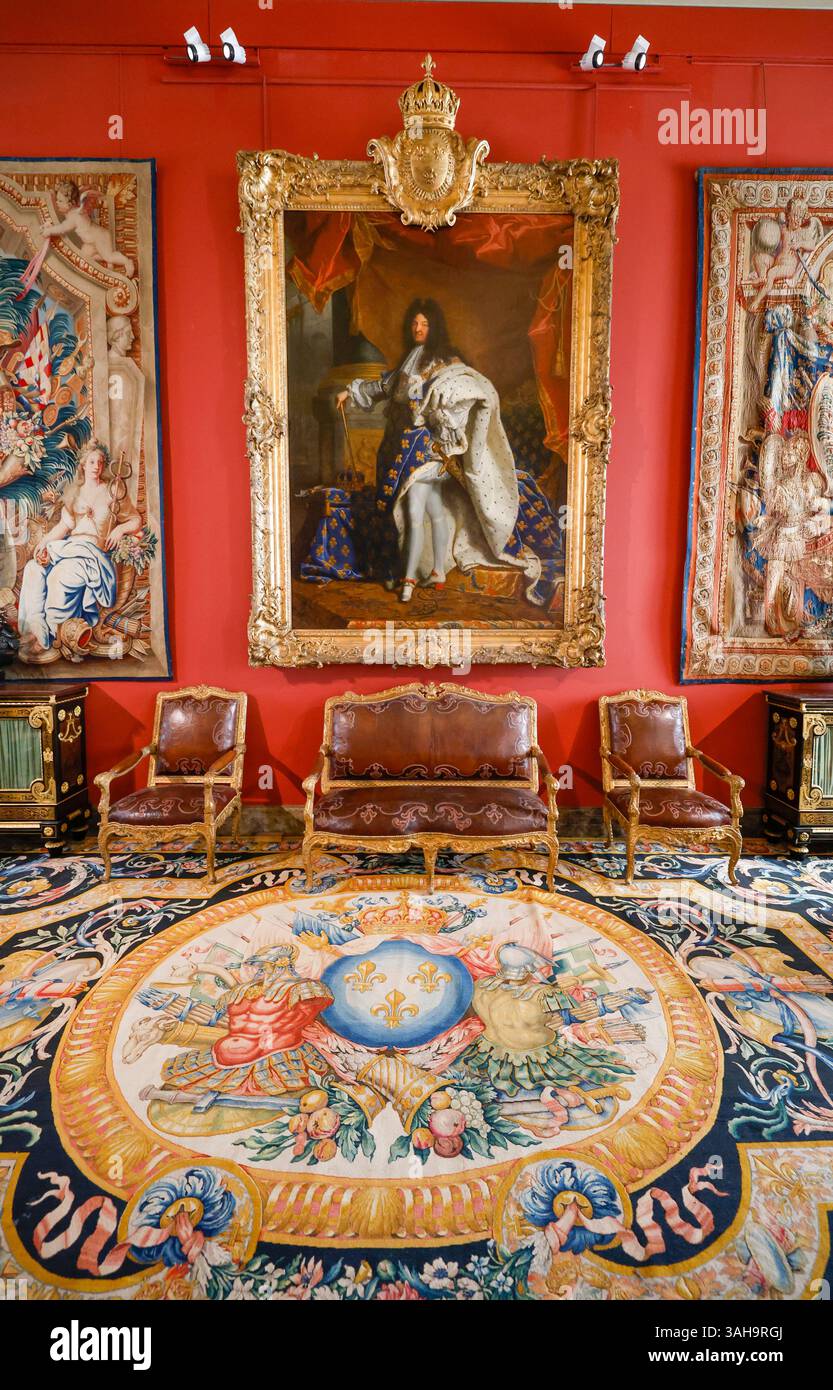 Fashion louis xiv hi-res stock photography and images - Alamy