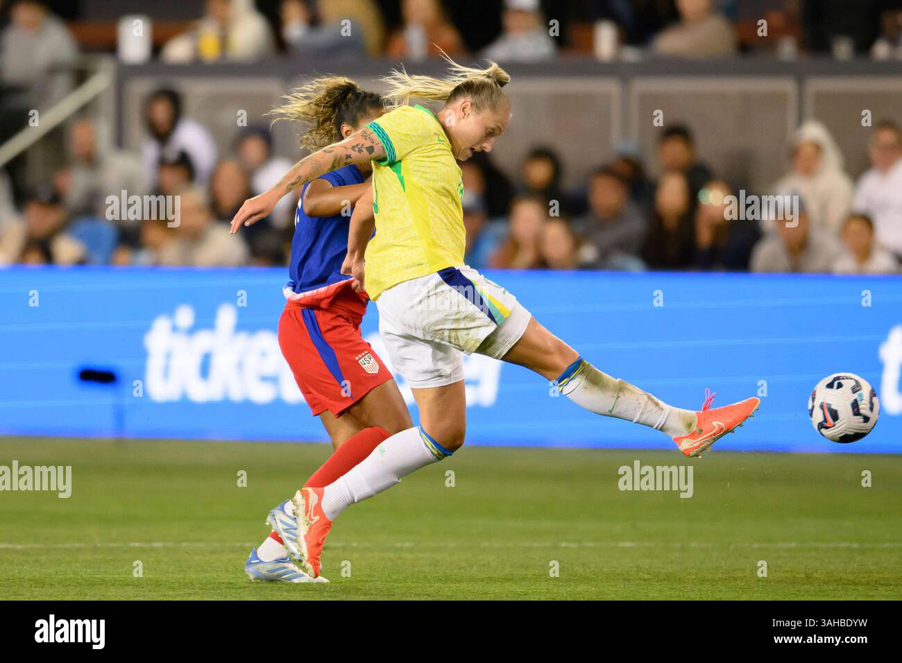 SAN JOSE, CA - APRIL 08: Brazil defender Isa Haas, United States ...