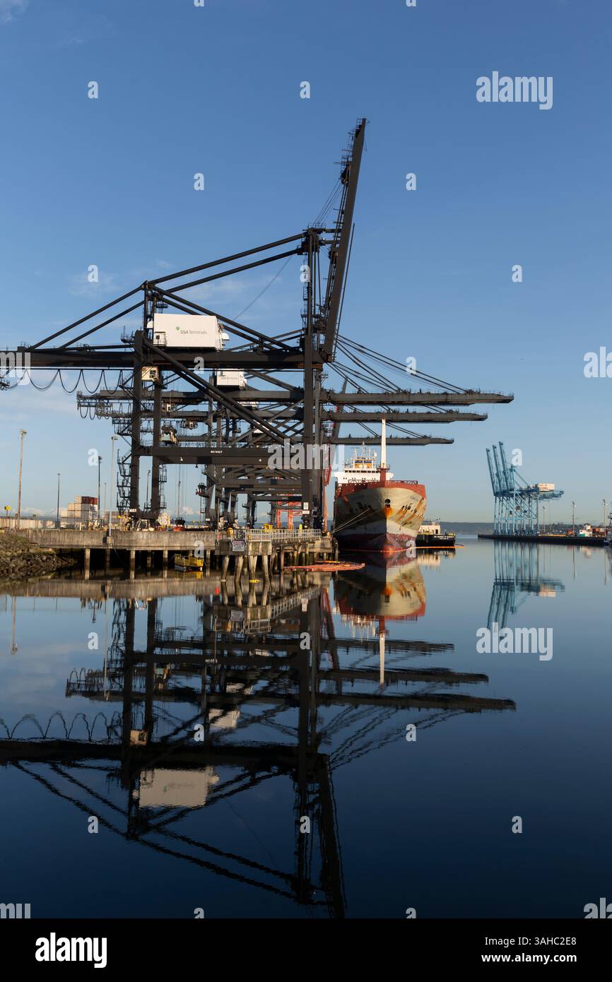 Tacoma, Washington, USA. 9th April 2025. The container ship Matson Kodiak docked along the Sitcom Waterway at the Port of Tacoma. The global trade war intensifies as China and the European Union respond to the Trump administration’s aggressive new tariffs. Credit: Paul Christian Gordon/Alamy Live News Stock Photo