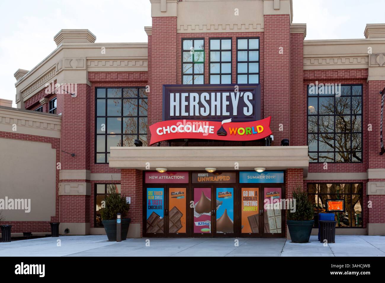 Hersheys chocolate world store hi-res stock photography and images