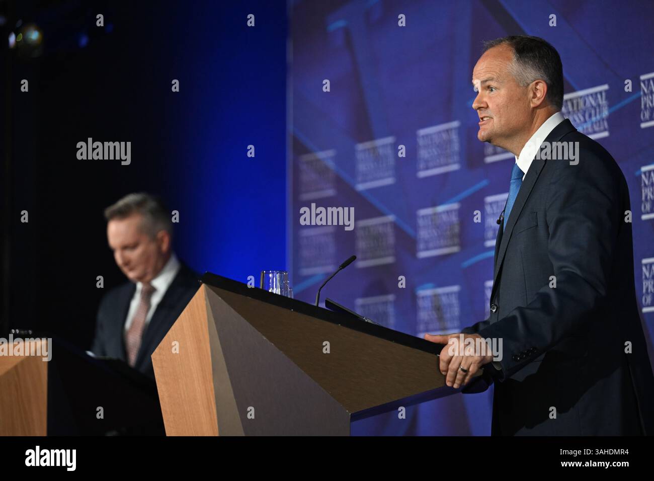 Shadow Federal Minister for Climate Change & Energy Ted O'Brien (right ...