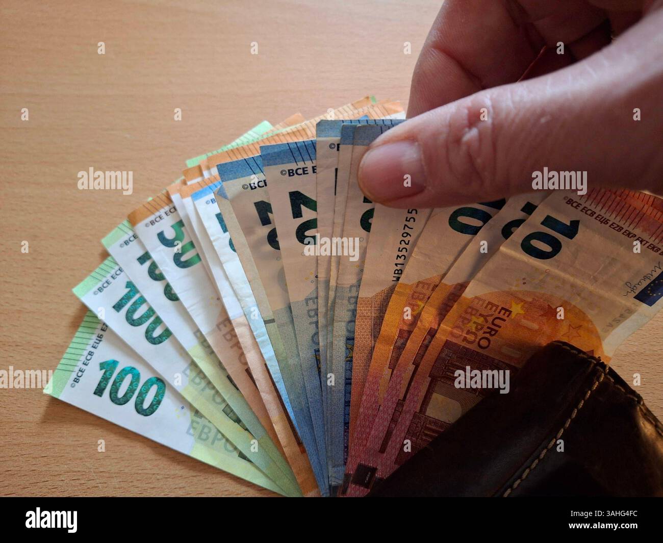 Stapel Geld Hamburg Hamburg Deutschland *** Stack of money Hamburg ...