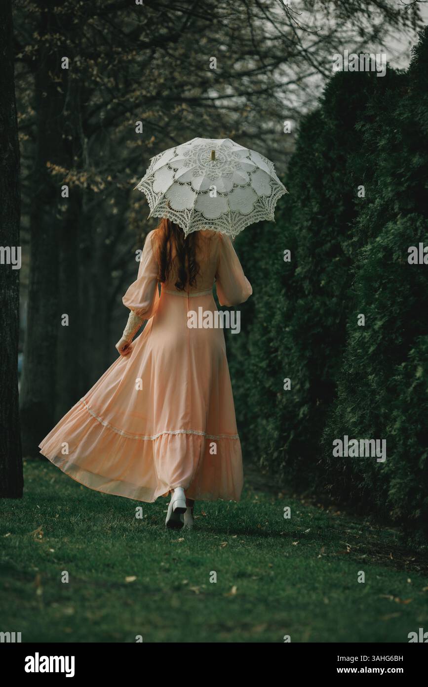 chinese dress ladies Lace Boho Wedding Gown Long Sleeves A-Line Court Train Brida  Tulle Lux  Bridal Company