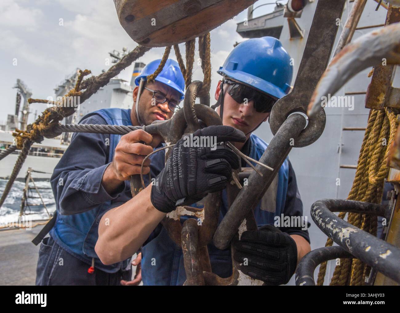 Apr 3, 2017 - Pacific Ocean - Boatswain's Mate 3rd Class Marc Michel ...