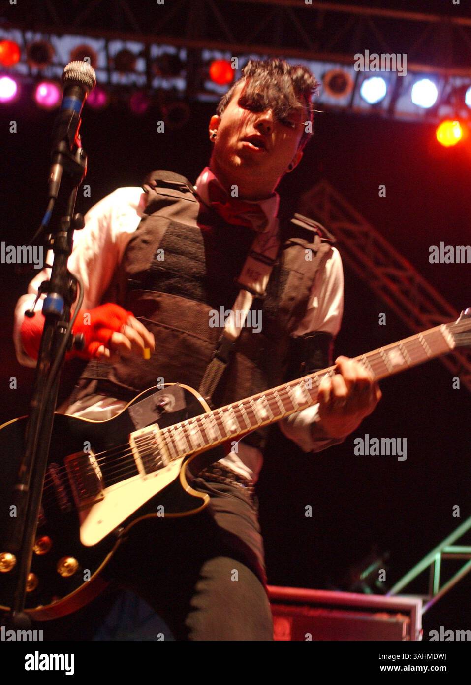 May 27, 2005 - Pittsburgh, Pa, U.S. - 27 May 2005 - Pittsurgh, Pennsylvania - Frank Iero. My Chemical Romance performs at Chevrolet Amphitheatre. Photo Credit. Laura Farr/AdMedia (Credit Image: © Laura Farr/AdMedia via ZUMA Wire) Stock Photo
