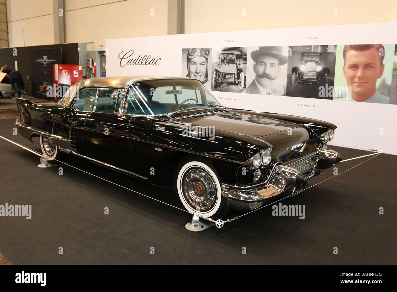 1957 cadillac eldorado hi-res stock photography and images