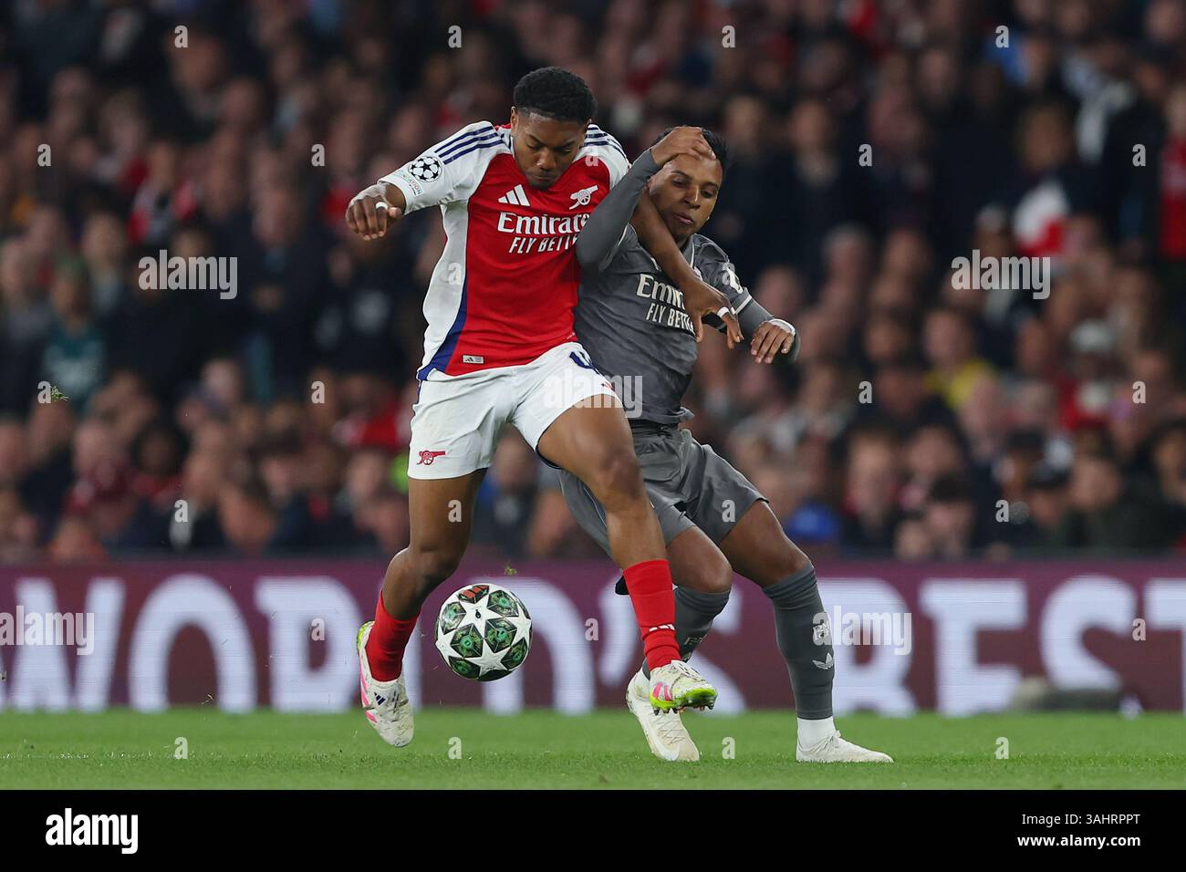 Myles Lewis-Skelly of Arsenal and Rodrygo of Real Madrid - Arsenal v ...