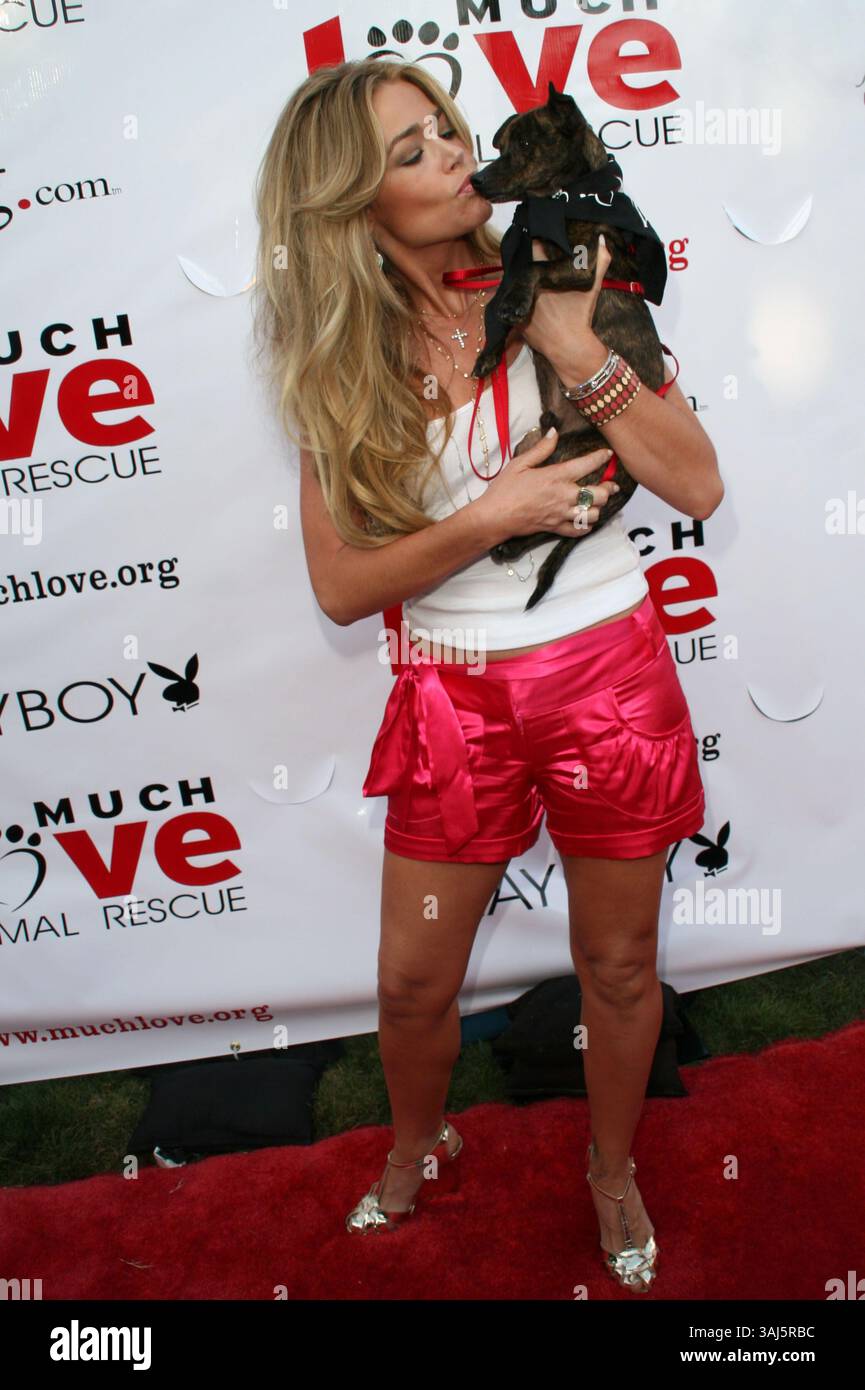 Denise richards playboy hi-res stock photography and images - Alamy