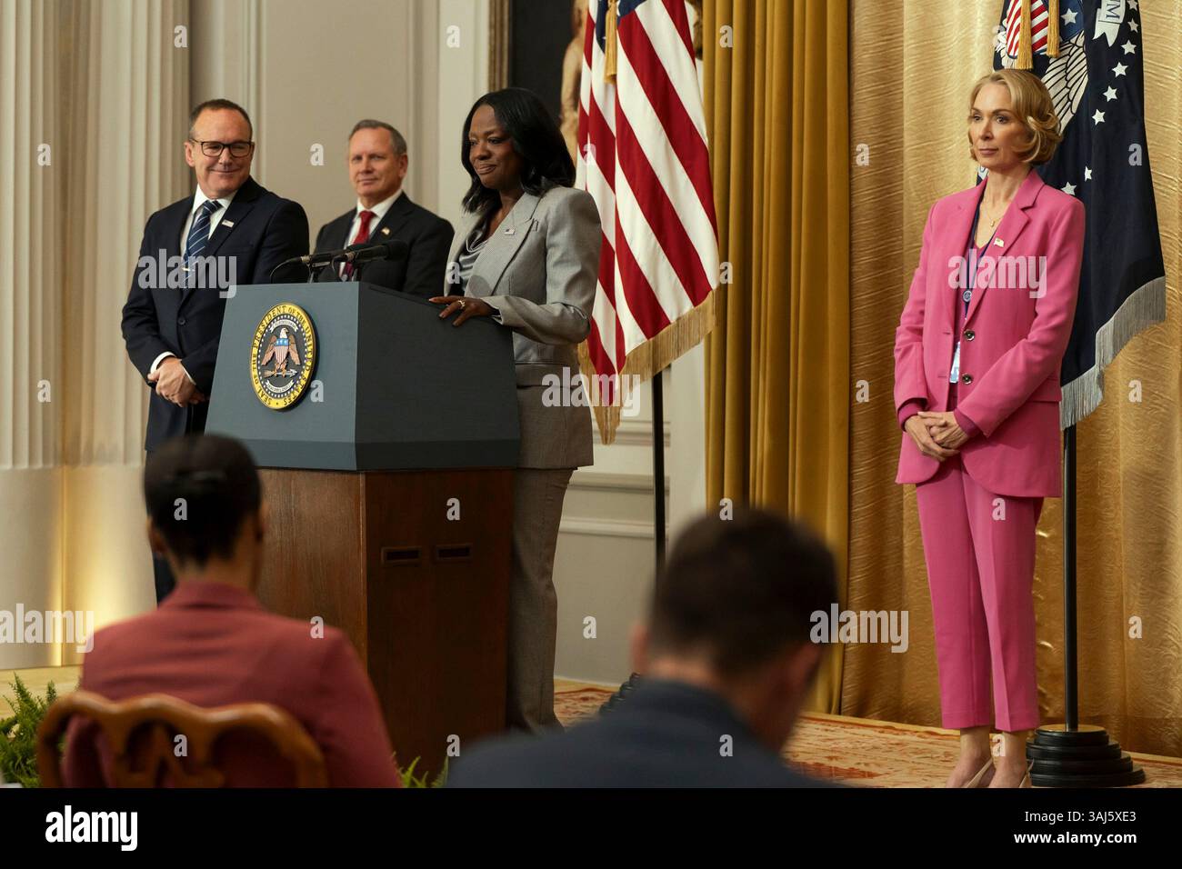 G20 (2025) Viola Davis as President Danielle Sutton Elizabeth Marvel as ...
