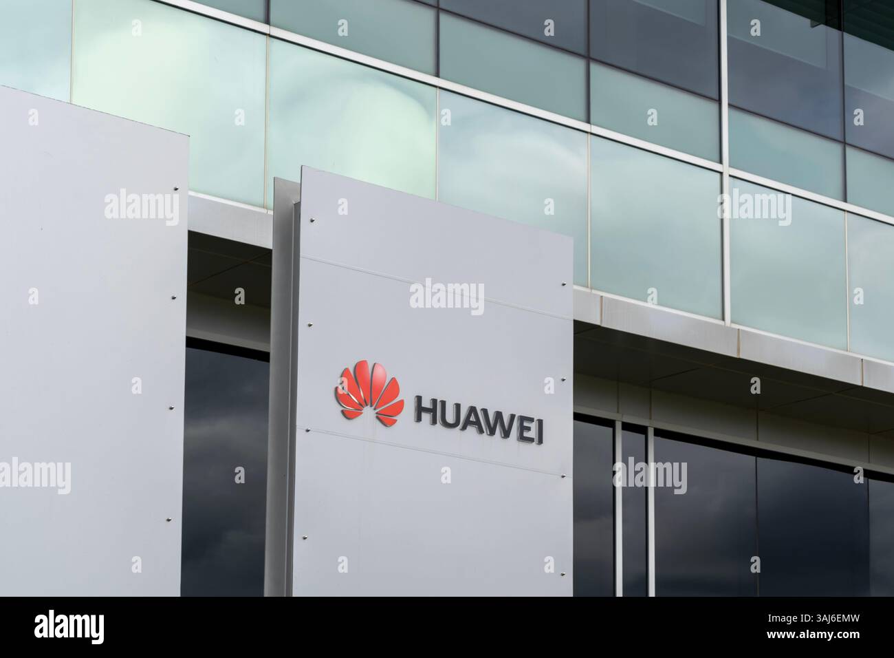 Huawei sign on building hi-res stock photography and images - Alamy